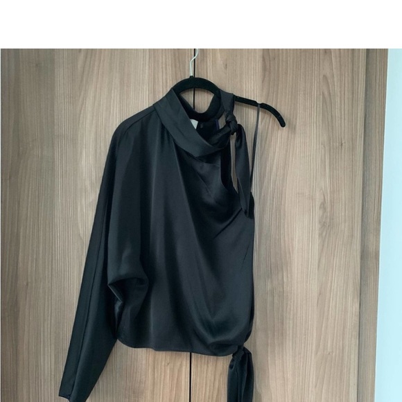 NWT* Diane Von Furstenberg* Blouse* Retail store* $228 plus tax* Beautiful!!!!!! - Picture 4 of 5